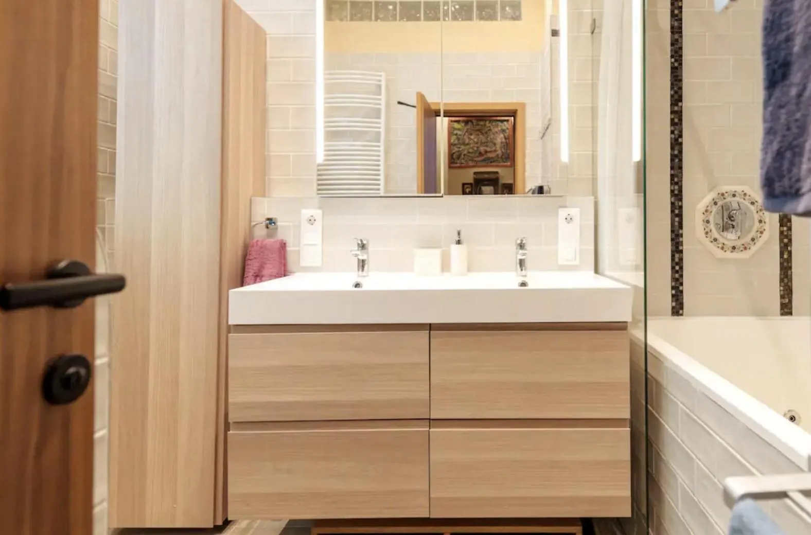 Luxury Apartment By Hi5- The Actor'S Den 부다페스트